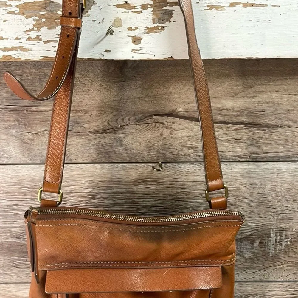 FOSSIL Brown Cowhide Leather Messenger Style Shoulder Bag READ - Picture 6 of 14